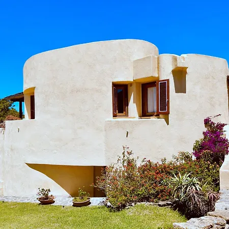Casa de Férias Three Bedroom Sea View In Cala Granu Shared Pool 200m From The *