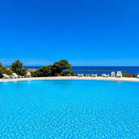 Three Bedroom Sea View In Cala Granu Shared Pool 200m From The Vakantiehuis *