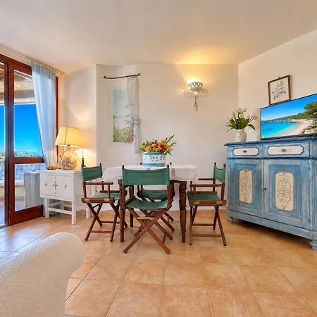 Vakantiehuis Three Bedroom Sea View In Cala Granu Shared Pool 200m From The
