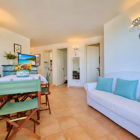 Vakantiehuis Three Bedroom Sea View In Cala Granu Shared Pool 200m From The Porto Cervo
